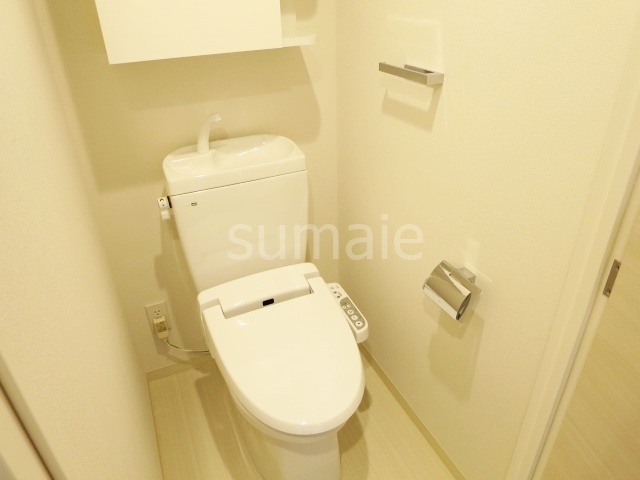 トイレ　トイレは嬉しい温水洗浄付♪