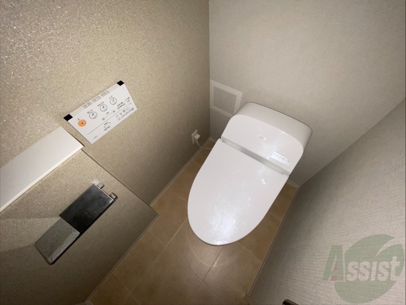 トイレ　こちらはトイレです。清潔感があり、安心して使用できます。
