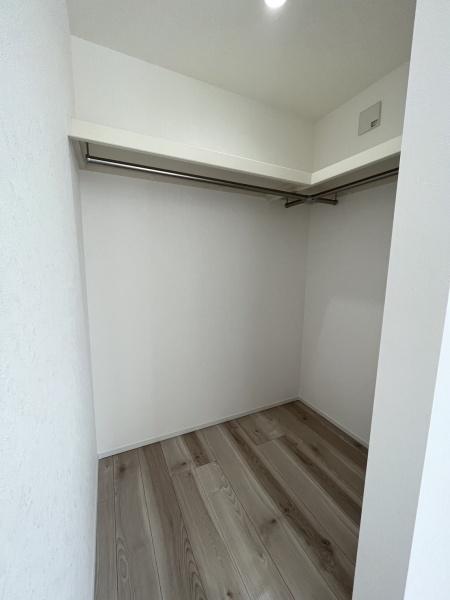 収納　ウォークインクローゼットです