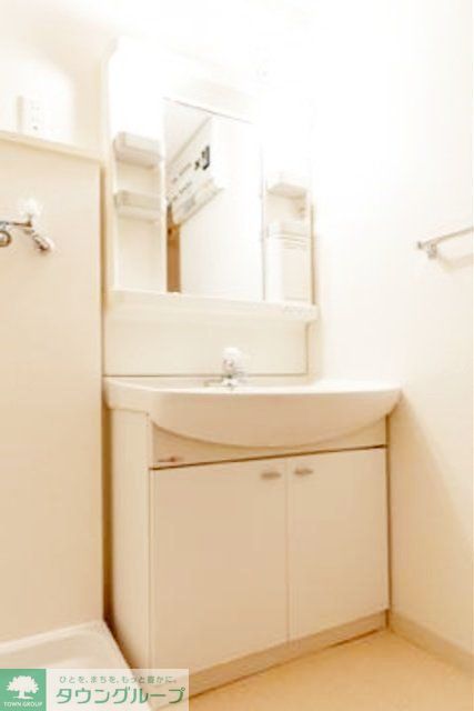 洗面設備　※写真は同タイプ住戸です。