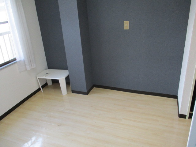 居室・リビング　6帖の洋室のお部屋です