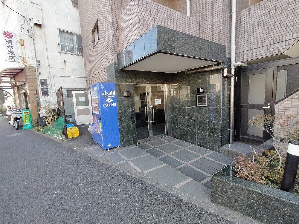 エントランス　エントランス