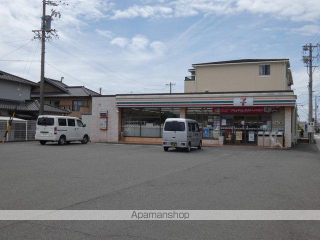 コンビニ　セブンイレブン（コンビニ）まで595m