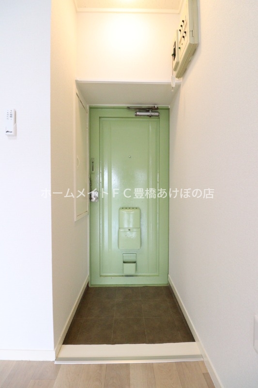 玄関　別部屋写真