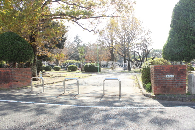 公園　稲荷公園（公園）まで333m