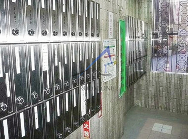 鶯谷日伸ハイツの外観写真