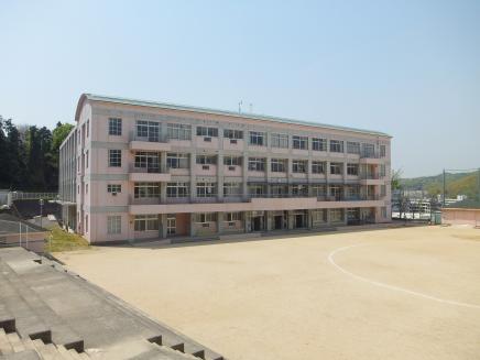 小学校　加東市立東条東小学校（小学校）まで3539m