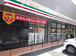 コンビニ　セブンイレブン世田谷給田3丁目店（コンビニ）まで118m