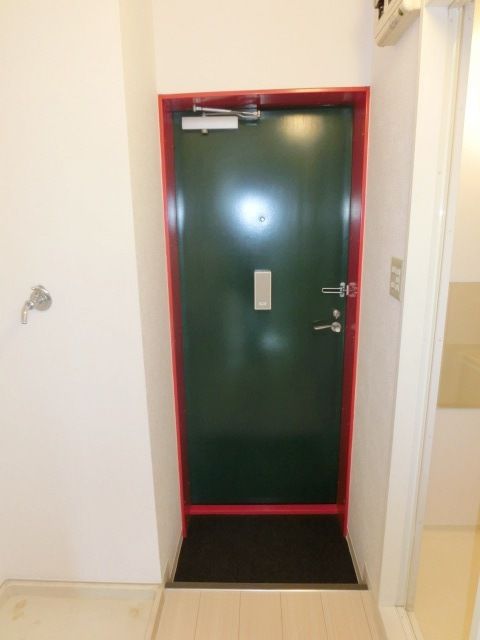 玄関　玄関周りはこんな感じ。