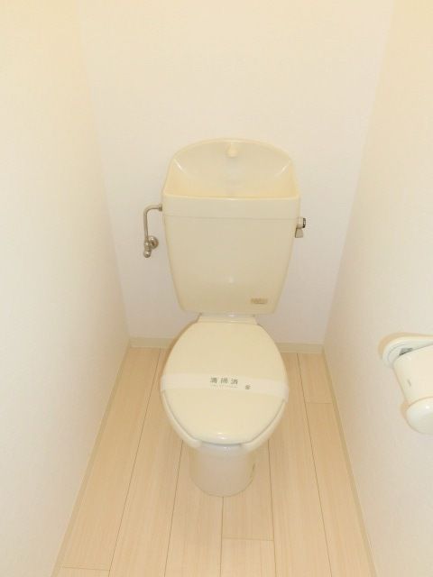 トイレ　もちろんバス・トイレは別。
