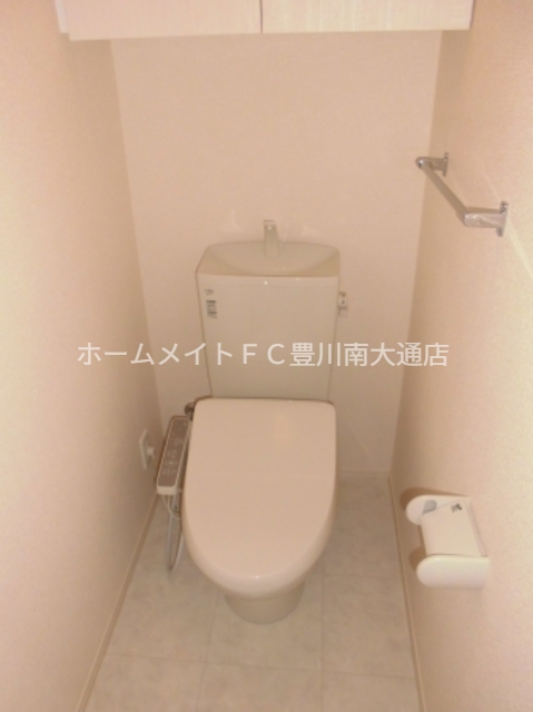 ＪＲ東海道本線 豊橋駅 徒歩5分 2階建 築10年のトイレ写真