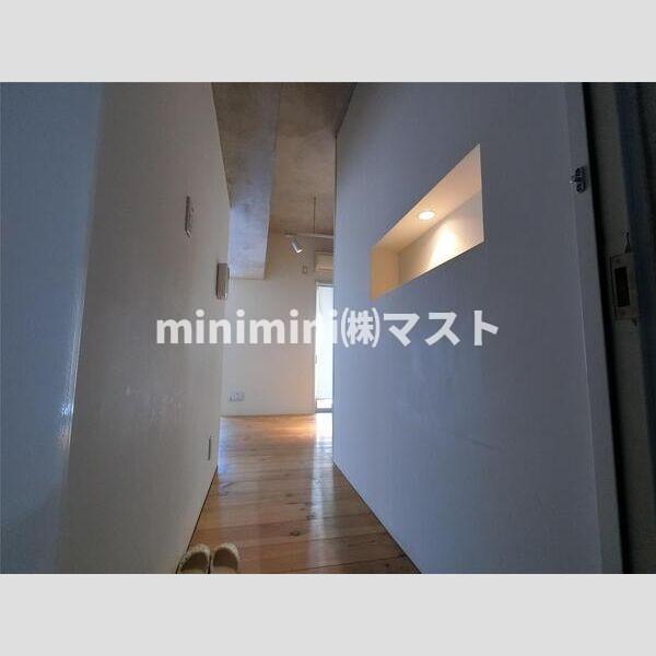 ロイヤルメゾンMINAMISENBAの玄関写真