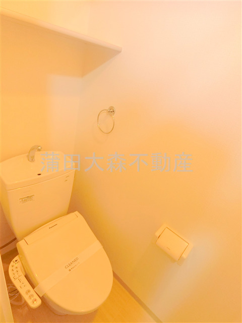 トイレ　温水洗浄便座付きのトイレ