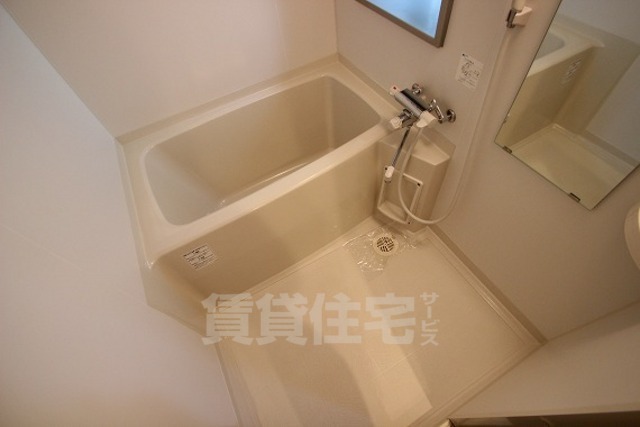 ＪＲ大阪環状線 大阪城公園駅 徒歩6分 15階建 築19年の風呂写真