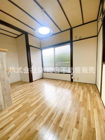 岩田町5丁目貸家の居間写真
