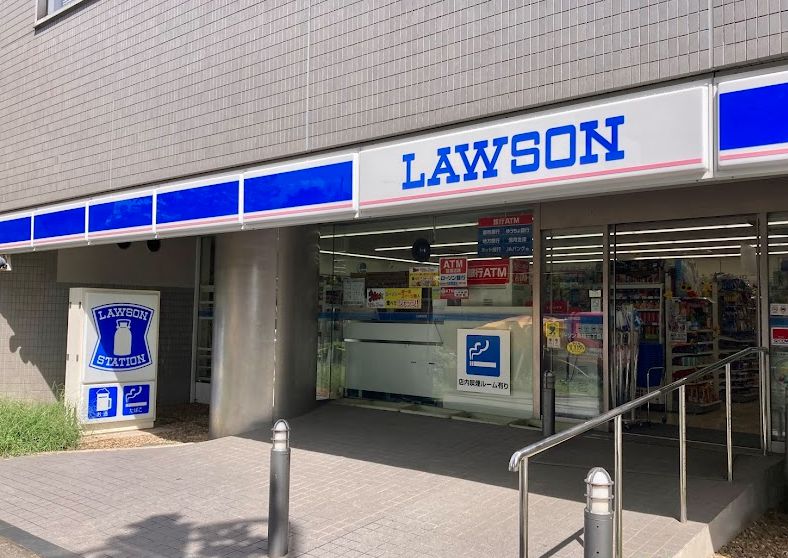 コンビニ　ローソン 高輪三丁目店（コンビニ）まで167m