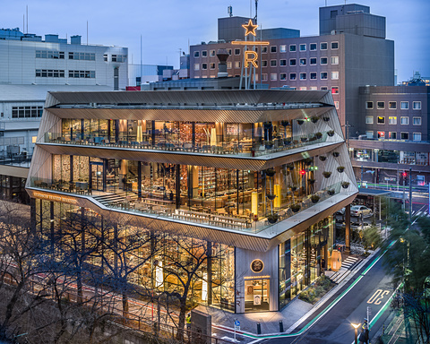 飲食店　STARBUCKS RESERVEROASTERYTOKYO（飲食店）まで198m