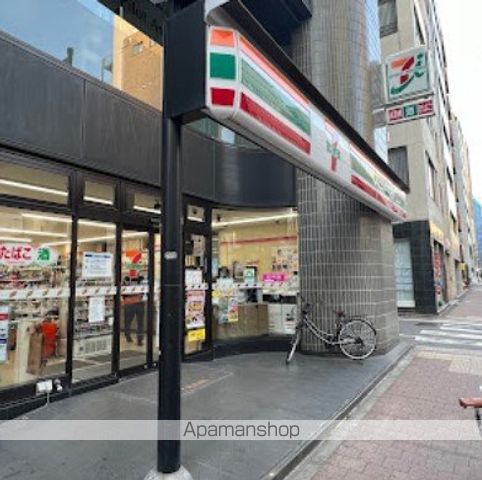 コンビニ　セブン－イレブン新橋５丁目店（コンビニ）まで151m
