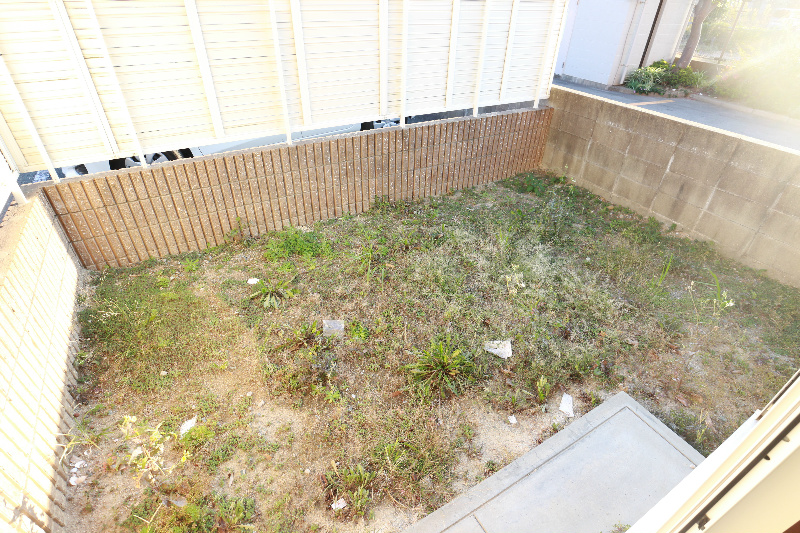 バルコニー　（写真は同物件別部屋）