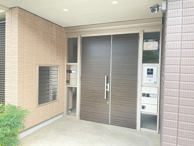 エントランス　オートロック付のセキュリティー賃貸住宅