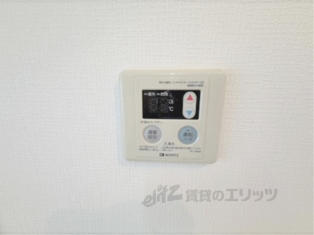その他設備　給湯器リモコン