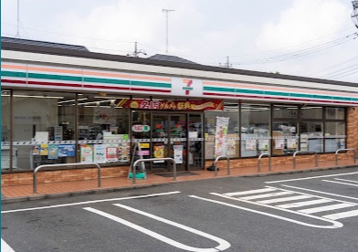 コンビニ　セブンイレブン（コンビニ）まで1342m