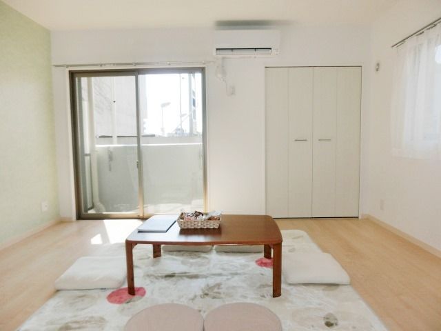 居室・リビング　広々9.3帖で使いやすいですね（モデルルーム）
