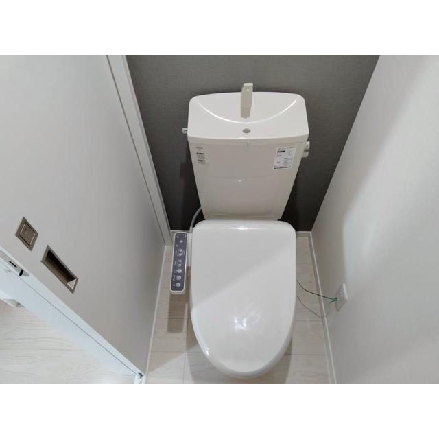 ＪＲ小海線 佐久平駅 徒歩38分 2階建 築5年のトイレ写真