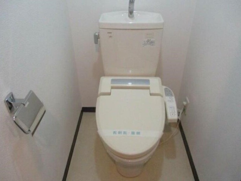 都営大江戸線 両国駅 徒歩7分 9階建 築19年のトイレ写真