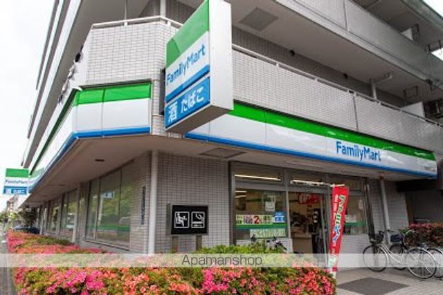 コンビニ　ファミリーマート（コンビニ）まで454m