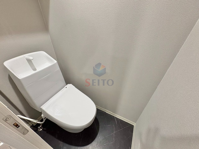 地下鉄御堂筋線 江坂駅 徒歩8分 4階建 新築のトイレ写真