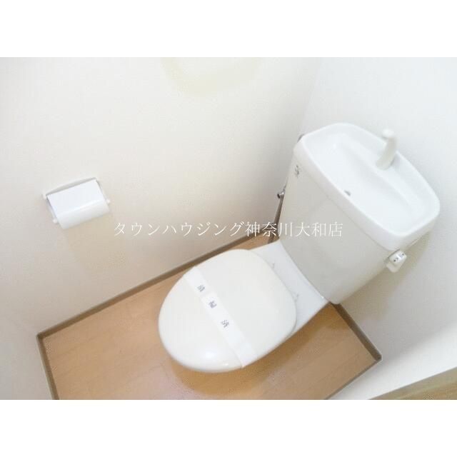 クレセントYのトイレ写真