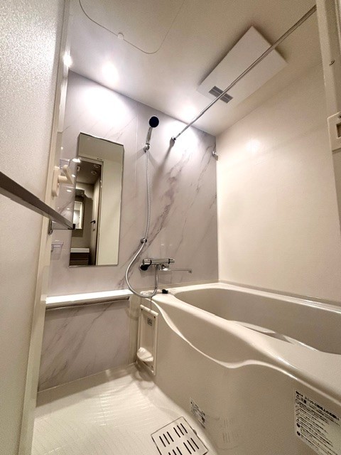 バス・シャワールーム　※写真は同タイプ住戸です。