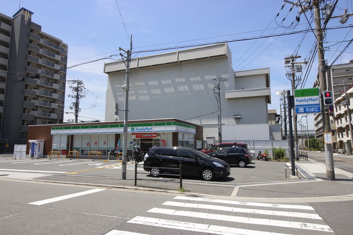 コンビニ　ファミリーマート玉出西店（コンビニ）まで160m