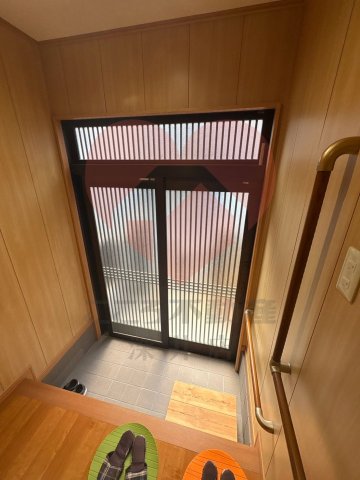 羽曳野市島泉7丁目戸建ての玄関写真