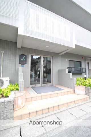 レジデンス泉の外観写真
