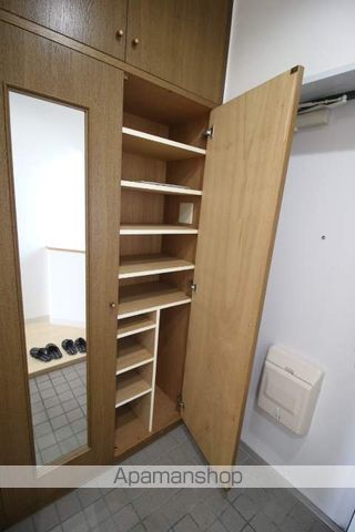 レジデンス泉の玄関写真