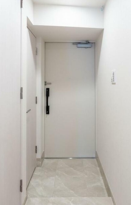 東京メトロ丸ノ内線 四谷三丁目駅 徒歩9分 10階建 築4年の玄関写真