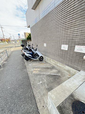 地下鉄今里筋線 井高野駅 徒歩9分 5階建 築38年の外観写真