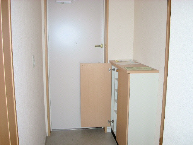 玄関　※別部屋写真