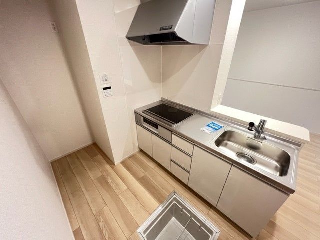 仙台市地下鉄南北線 長町南駅 バス乗車時間：25分 最寄りバス停で下車 徒歩6分 2階建 築4年のキッチン写真