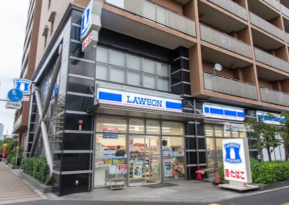 コンビニ　ローソン神宮前三丁目店（コンビニ）まで290m