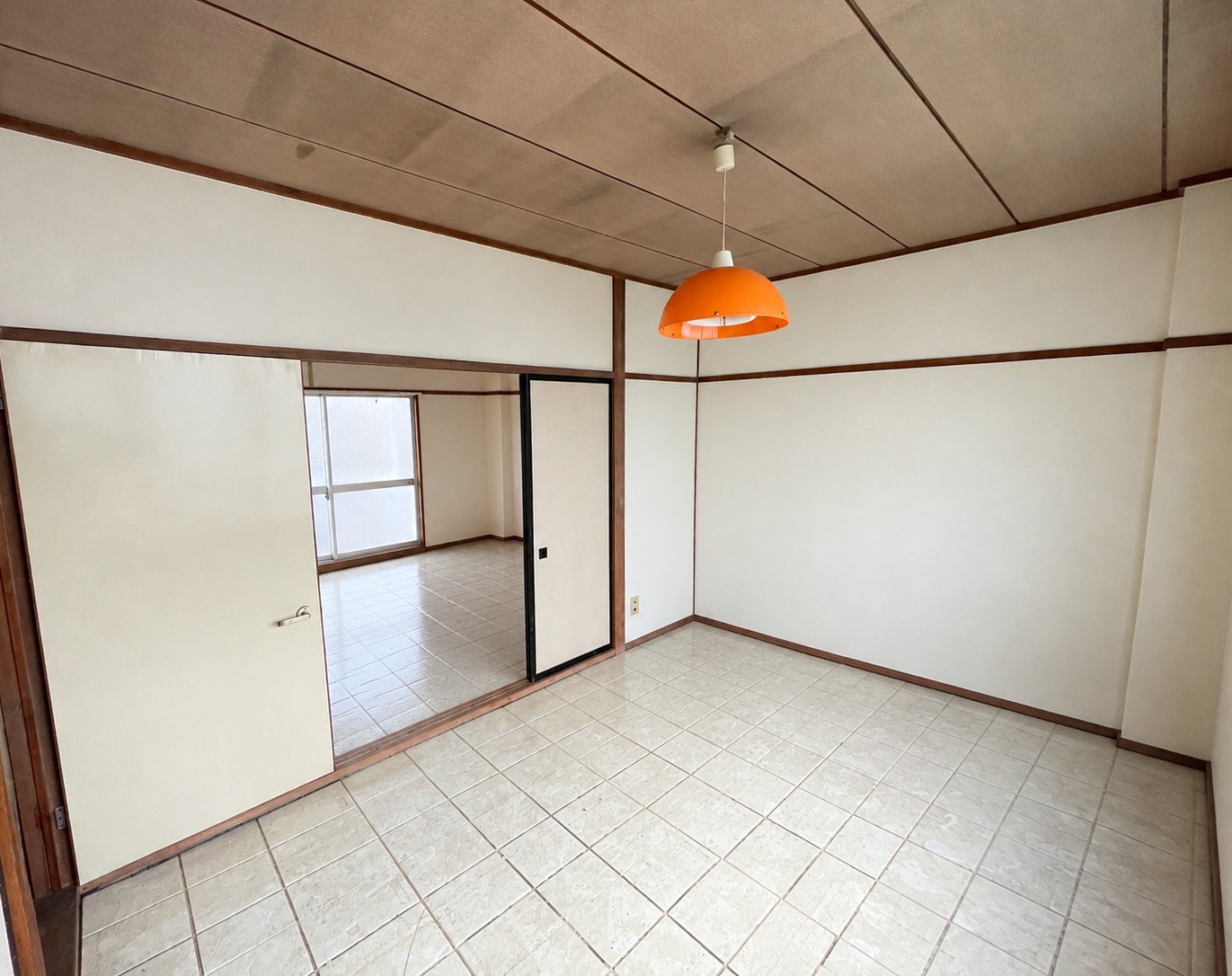馬渕住居付店舗の居間写真
