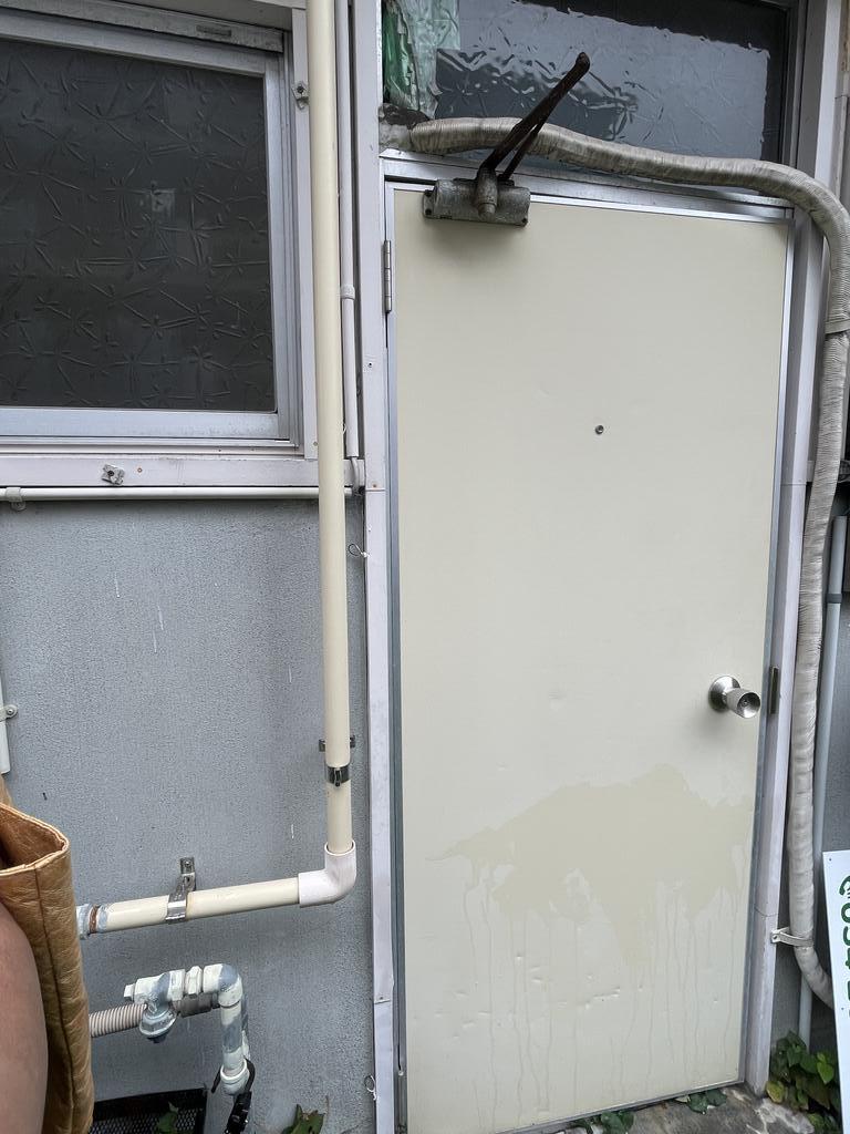 馬渕住居付店舗の玄関写真