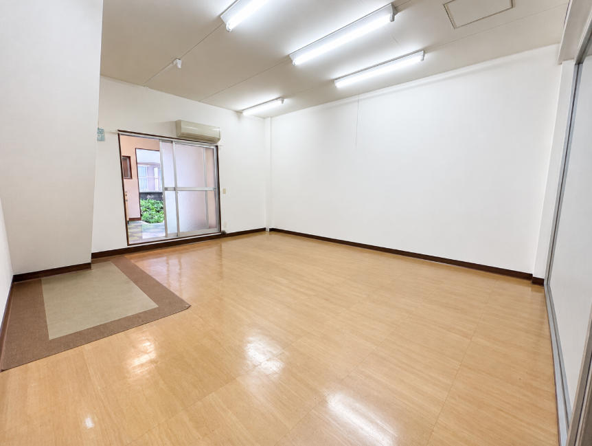 馬渕住居付店舗の内装写真