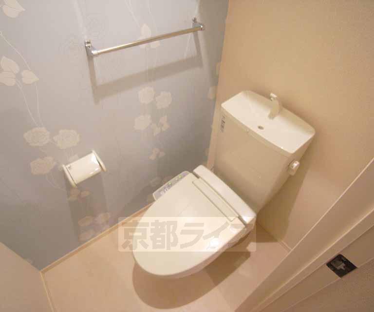 トイレ　ウォシュレット付きのトイレです。