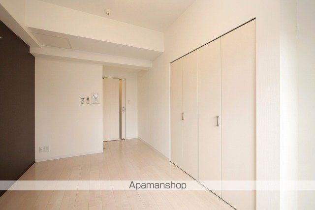 Luxe玉造IIの居間写真