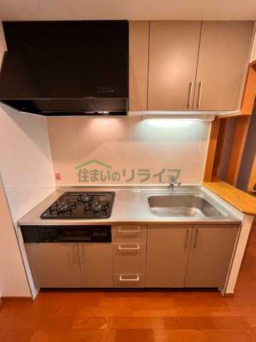 キッチン　※参考写真です。同じ間取りの別部屋になります。