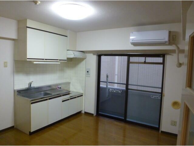 居室・リビング　開放感のあるゆったりとしたお部屋です♪