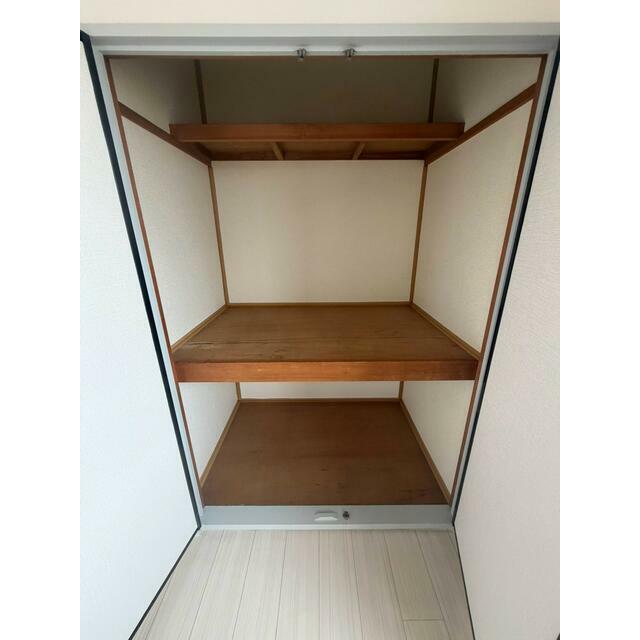 収納　両開きドア　収納箇所